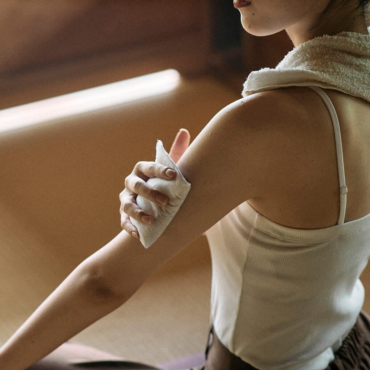 熱を吸い取ってくれる里芋パスター